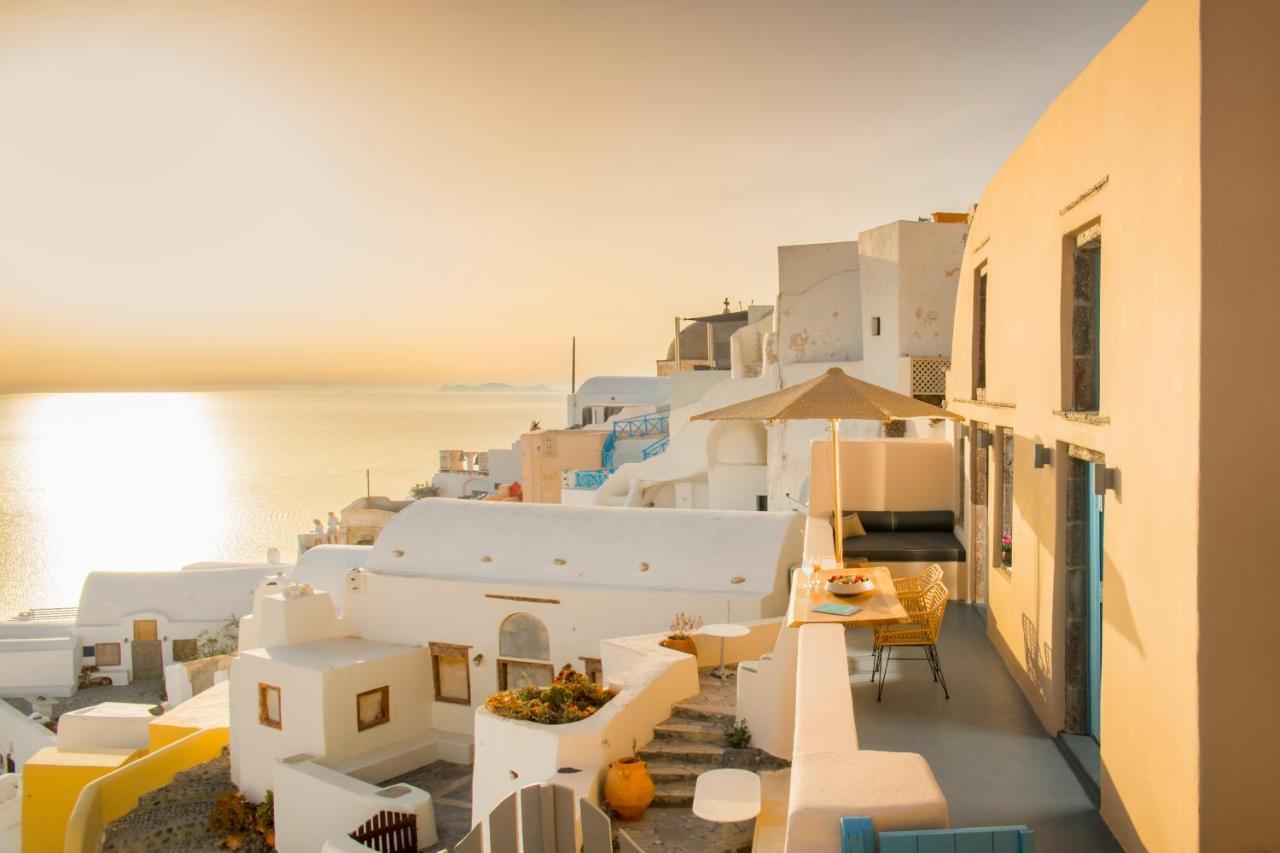Nano * Oia
