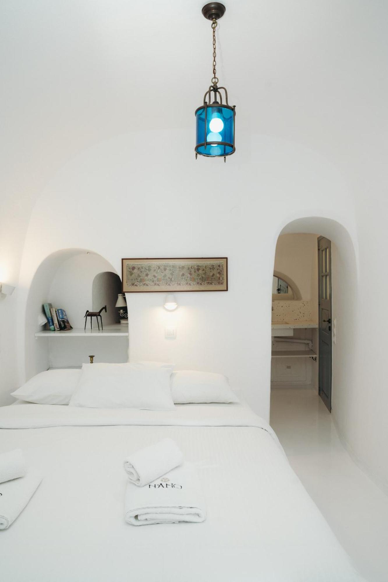 Willa Nano Oia